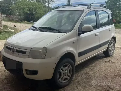 Usata Fiat Panda 4x4 75 CV (55 kW) 2012 Bianco Utilitaria