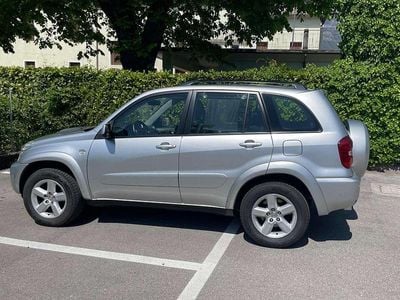 Begagnad Toyota RAV4 Sol 116 HK (85 kW) 2005 Silver SUV