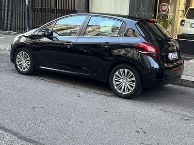 Usata Peugeot 208 Access 82 CV (60 kW) 2015 Utilitaria
