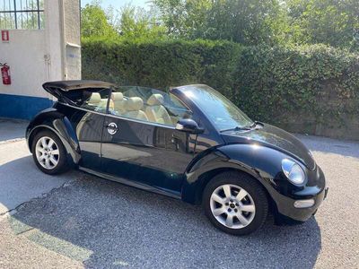 usata VW Beetle NewNewCabrio 1.6