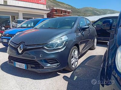 Usata Renault Clio IV 90 CV (66 kW) 2019 Grigio Berlina
