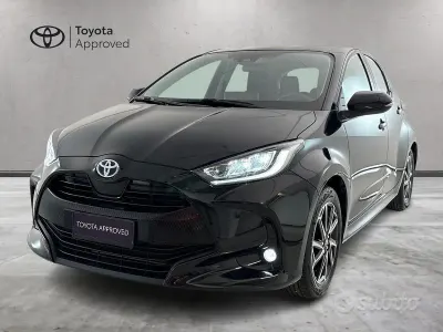 Usata Toyota Yaris Hybrid Trend 92 CV (67 kW) 2023 Nero Berlina