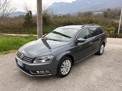 Usata VW Passat 140 CV (102 kW) 2012 Grigio Station wagon