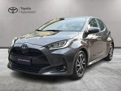 Usata Toyota Yaris Trend 91 CV (66 kW) 2020 Dark grey met