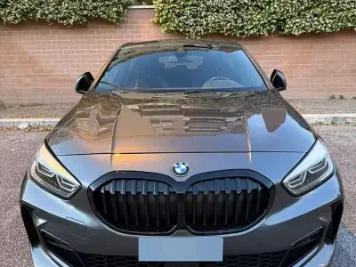 Usata BMW 118 Efficient Dynamics 150 CV (110 kW) 2021 Grigio Berlina