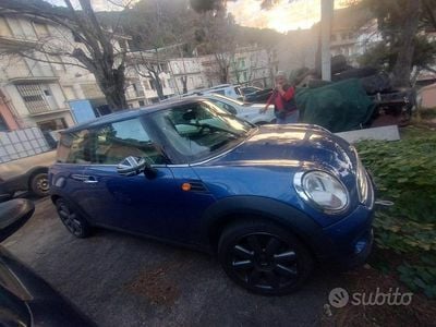 Usata Mini Cooper D 2011 Blu Utilitaria