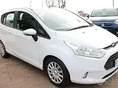 Usata Ford B-MAX 90 CV (66 kW) 2017 Bianco Monovolume
