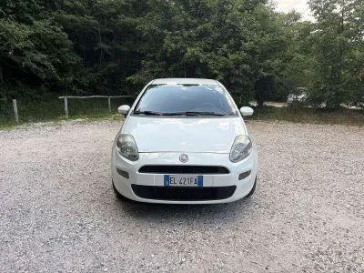 Usata Fiat Grande Punto 68 CV (50 kW) 2012 Utilitaria