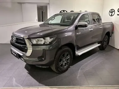 Gebraucht Toyota HiLux Lounge 150 PS (110 kW) 2022 Grau Pickup