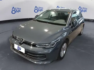 Usata VW Golf VIII Life 116 CV (85 kW) 2025 Grigio Utilitaria