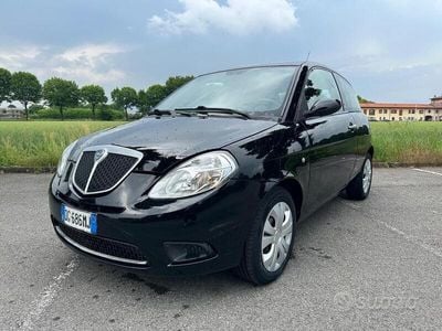 Usata Lancia Ypsilon 60 CV (44 kW) 2008 Nero Utilitaria