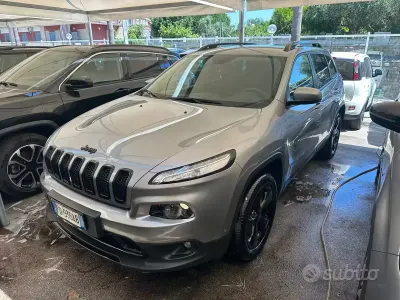 Usata Jeep Cherokee Night Eagle 185 CV (136 kW) 2016 Grigio SUV