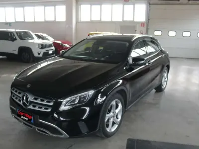 Usata Mercedes GLA200 Executive 136 CV (100 kW) 2017 Other SUV