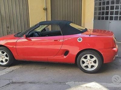 Usata MG F 120 CV (88 kW) 1998 Rosso pastello Cabrio