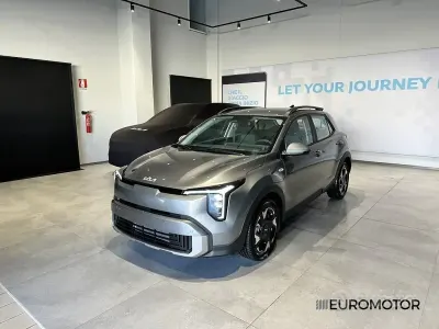 Neu Kia Stonic Urban 100 PS (73 kW) 2026 Grau SUV
