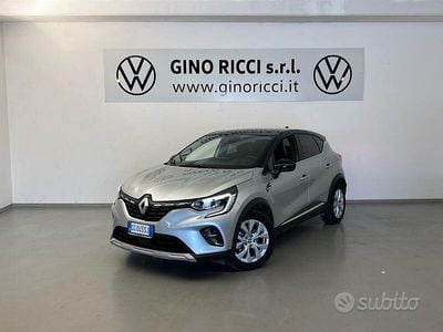 Usata Renault Captur Intens 159 CV (116 kW) 2021 Grigio SUV