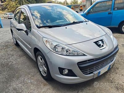 Grigio Usata 2011 Peugeot 207 Berlina | 4000 € (Buon prezzo)