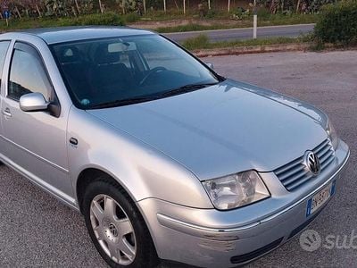 Usata VW Bora 105 CV (77 kW) 2001 Grigio Berlina