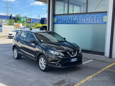 Gebraucht Nissan Qashqai Tekna 110 PS (80 kW) 2015 Schwarz SUV