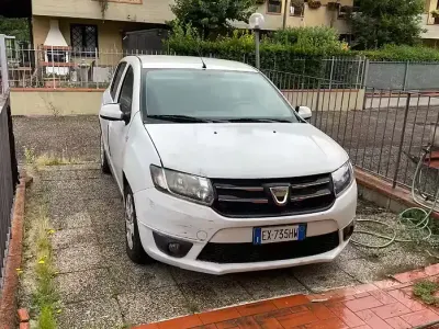 Usata Dacia Sandero 75 CV (55 kW) 2014 Bianco Berlina