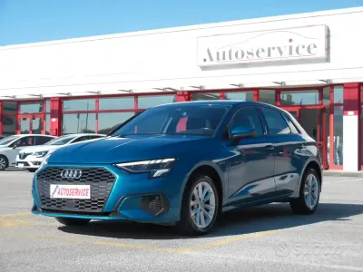 Usata Audi A3 Business 116 CV (85 kW) 2020 Blu Berlina