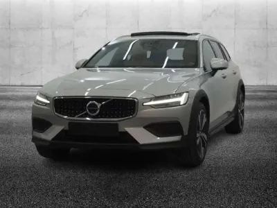 Begagnad Volvo V60 CC 197 HK (144 kW) 2024 Grå Kombi