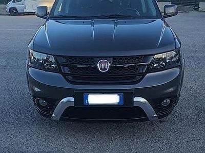Usata Fiat Freemont Cross 170 CV (125 kW) 2015 Grigio SUV