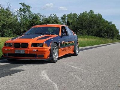Usata BMW 320 250 CV (183 kW) 1996 Arancione Berlina