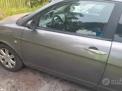 Usata Lancia Ypsilon 69 CV (50 kW) 2005 Grigio Utilitaria
