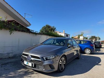 Usata Mercedes A180 116 CV (85 kW) 2019 Grigio scuro