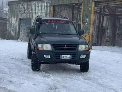 Usata Mitsubishi Pajero