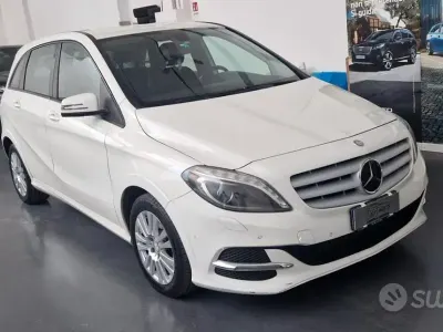 Usata Mercedes B200 Executive 156 CV (114 kW) 2014 Bianco Utilitaria