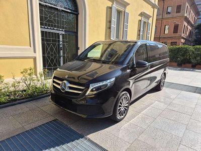 Usata Mercedes V220 AMG Line Premium 163 CV (119 kW) 2021 Nero metallizzato Monovolume