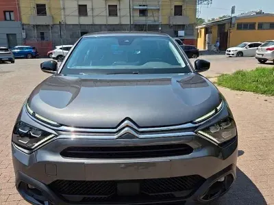 Usata Citroën C4 PureTech 131 CV (96 kW) 2024 Grigio SUV