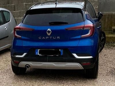 Usata Renault Captur Intens 100 CV (73 kW) 2021 Blu SUV