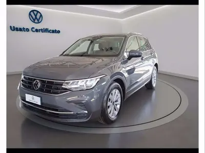 Usata VW Tiguan Life 150 CV (110 kW) 2022 Dolphin grey SUV