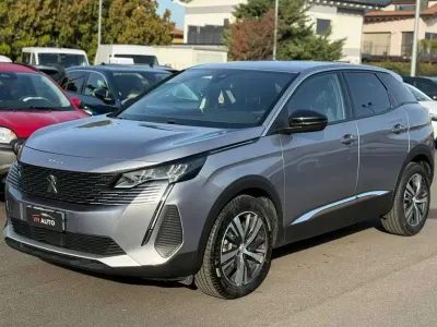 Usata Peugeot 3008 Allure 131 CV (96 kW) 2024 Grigio SUV