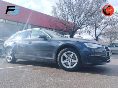 Usata Audi A4 Business 150 CV (110 kW) 2018 Blu Station wagon