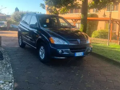 Usata SsangYong Kyron 141 CV (103 kW) 2006 Grigio SUV