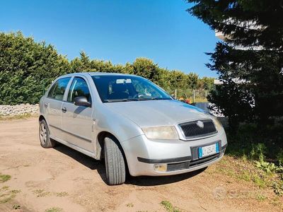 Grigio Usata 2002 Skoda Fabia Utilitaria | 3500 €