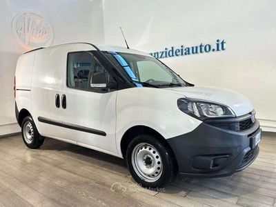 Usata Fiat Doblò Business 95 CV (69 kW) 2020 Bianco Monovolume