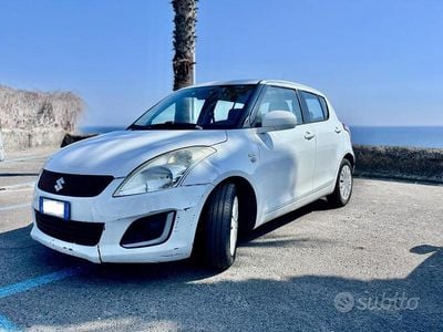 Usata Suzuki Swift 75 CV (55 kW) 2013 Bianco Utilitaria