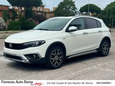 Usata Fiat Tipo Cross Plus 101 CV (74 kW) 2021 Grigio Berlina
