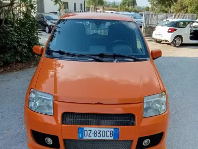 Usata Fiat Panda 4x4 75 CV (55 kW) 2009 Arancione Utilitaria