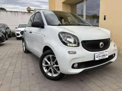 Usata Smart ForFour 71 CV (52 kW) 2017 Bianco Utilitaria