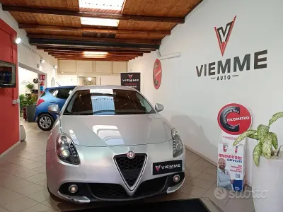 Gebraucht Alfa Romeo Giulietta Super 120 PS (88 kW) 2016 Grau Kleinwagen