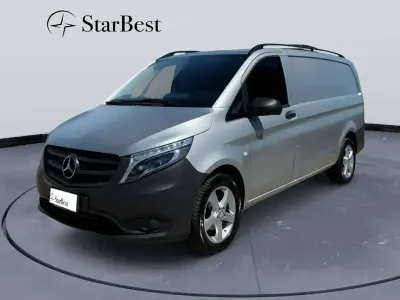 Usata Mercedes Vito 136 CV (100 kW) 2017 Argento metallizzato Furgone