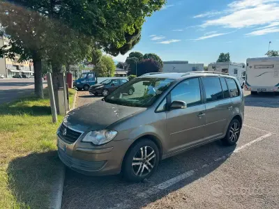 Usata VW Touran 109 CV (80 kW) 2008 Grigio Monovolume