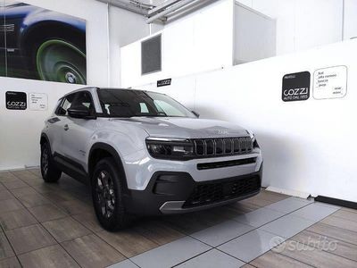 Nuova Jeep Avenger Longitude 101 CV (74 kW) 2025 Grigio SUV