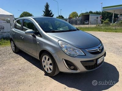 Usata Opel Corsa Cosmo 95 CV (69 kW) 2012 Grigio Utilitaria